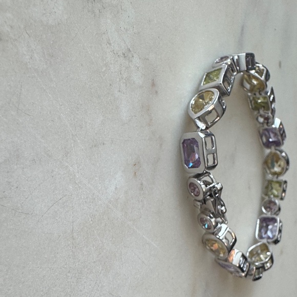 Vintage Elegant Multi-Color Gemstone Bracelet - Picture 9 of 10